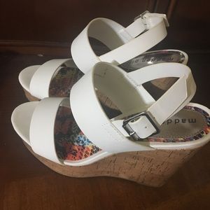 Steve Madden white wedges